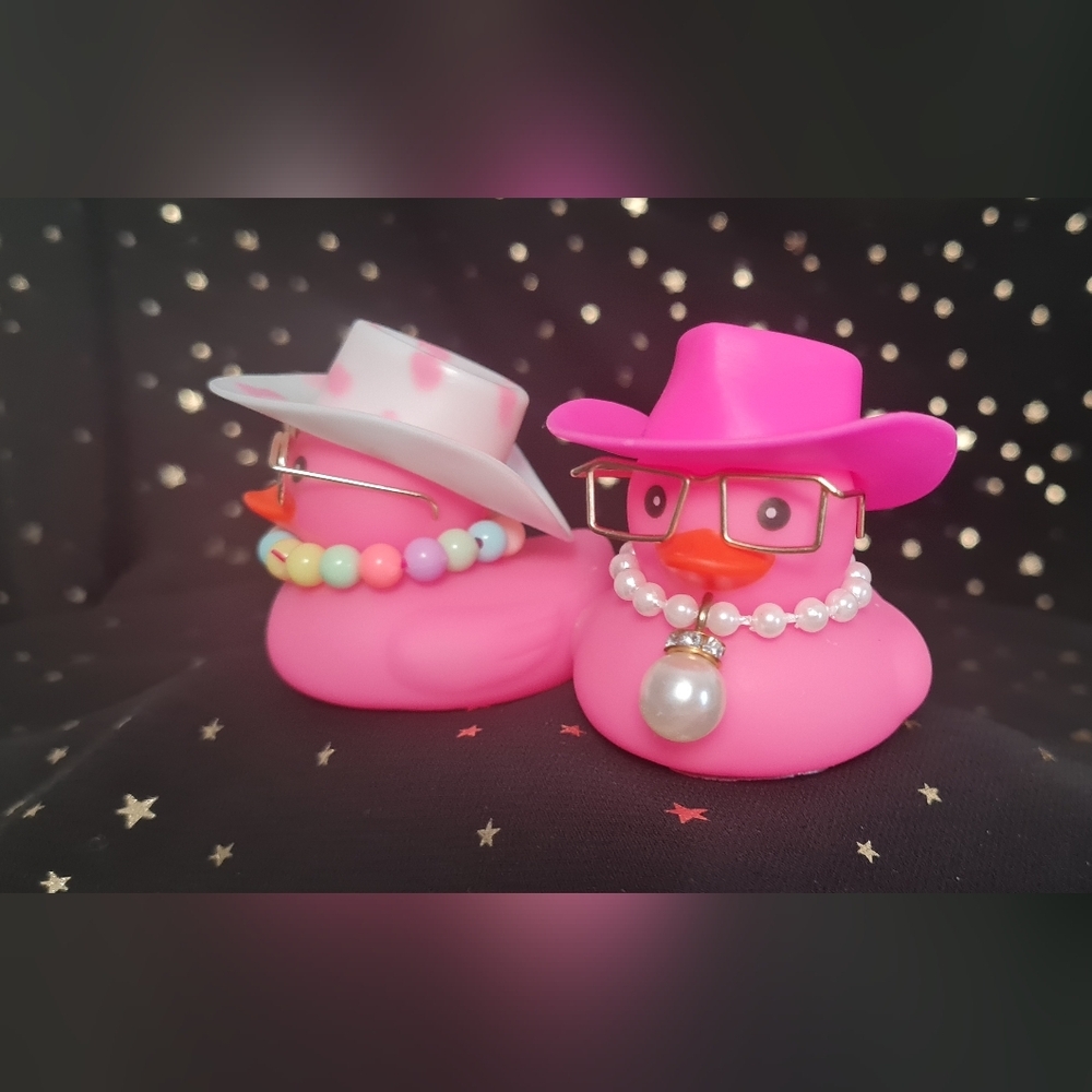 Sorority Cowgirl Ducks 2/$12 4/$20 - Picture 4 of 4